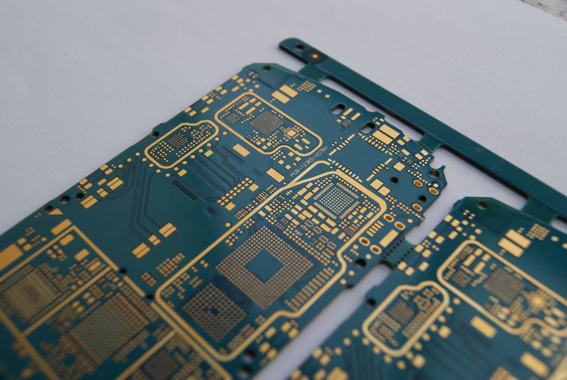 Pengendalian impedansi HDI PCB Board dengan aspek rasio 10 1 dan permintaan khusus Half Hole HDI Quick turn hingga 24H