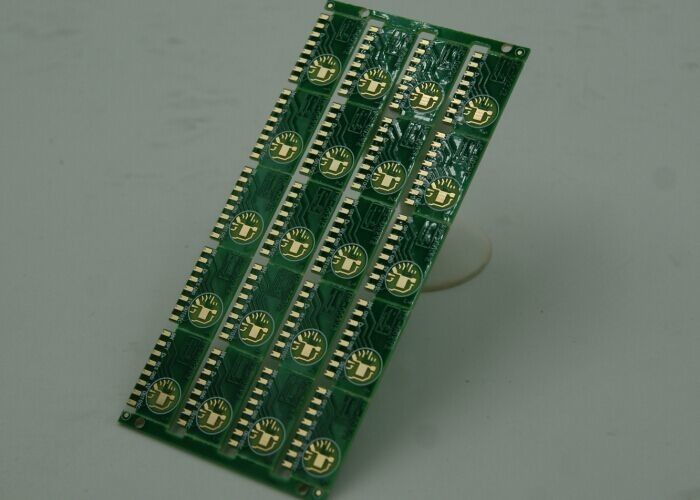 PCB Sisi Ganda dengan Perawatan Permukaan Emas Immersi Putih/ Hitam Silkscreen 1,6mm 0,075 Mm Min Hole Dia