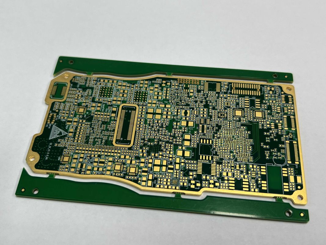 High Density Interconnector High Speed PCB Board dengan Ukuran Lubang Minimal Sedikit 0,15mm