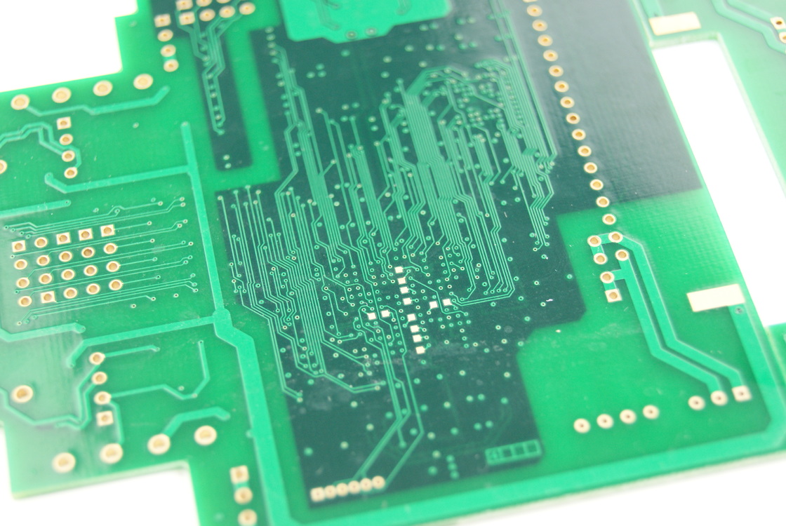 Papan PCB Multilayer Standar IPC-A-610 D dengan Fitur Perakitan Melalui Lubang dan Teknologi Pemasangan Permukaan
